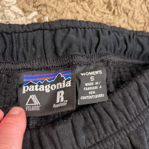 PATAGONIA Women's Small Black Fleece Lined Sweatpants Grid Activewear Camping - Picture 3 of 5